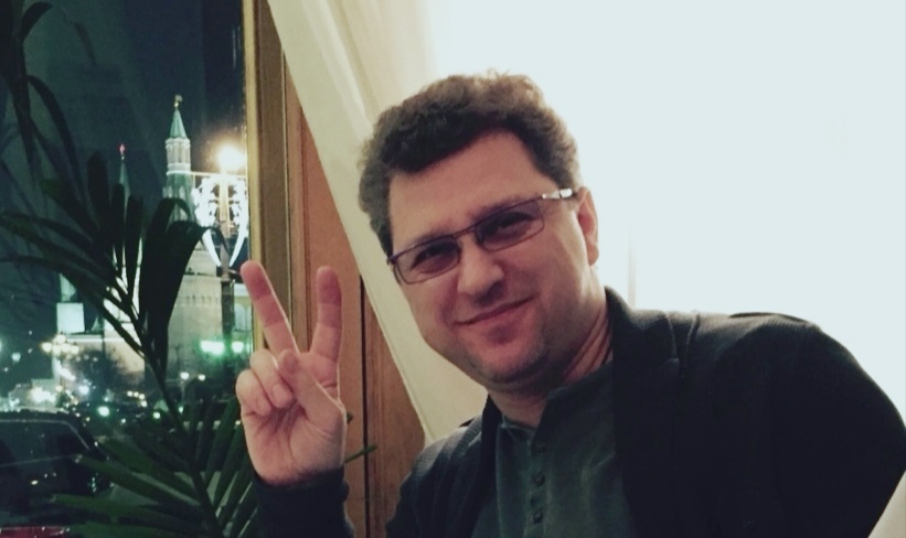 Максим Крютченко Издатель